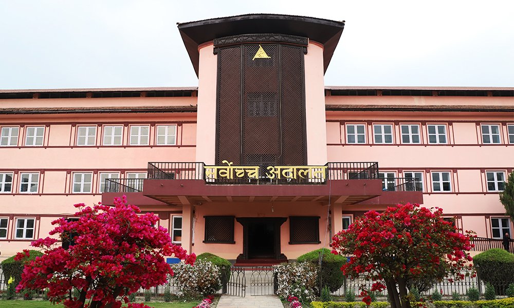 कोशीका मुख्यमन्त्री थापाले पाएको विश्वासको मतविरूद्ध एमालेद्वारा सर्वोच्चमा रिट दायर